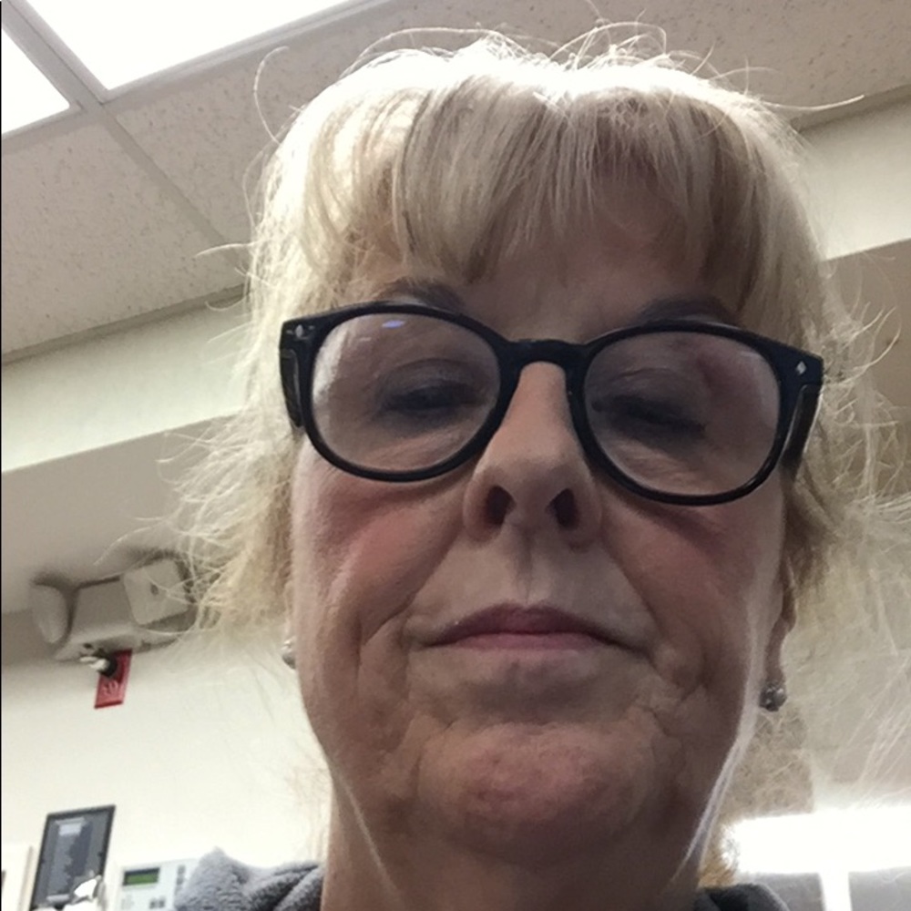 Meet your Posher, Paula